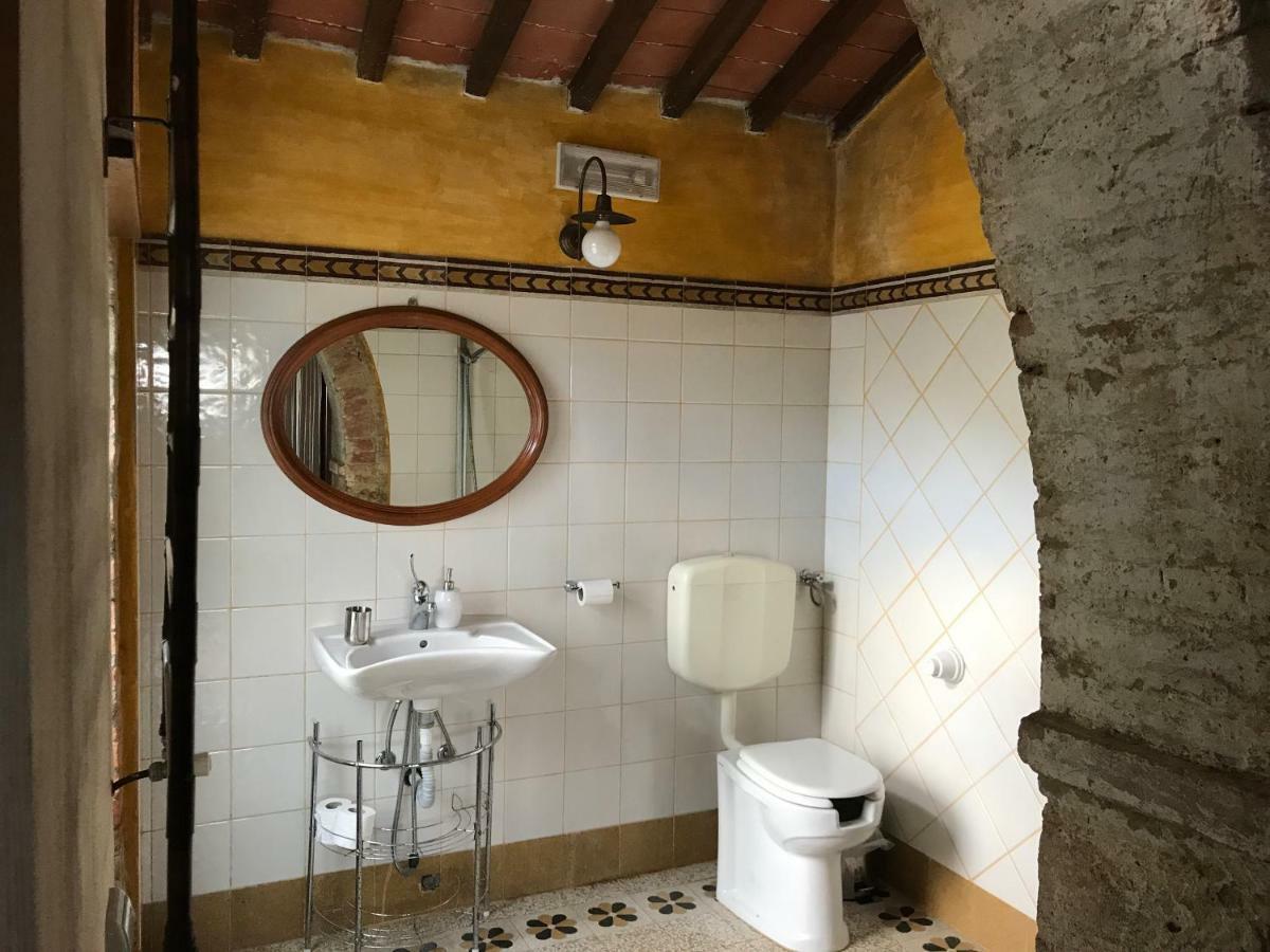 Agriturismo Biologico Ebbio Villa มอนเตริจโจนี ภายนอก รูปภาพ