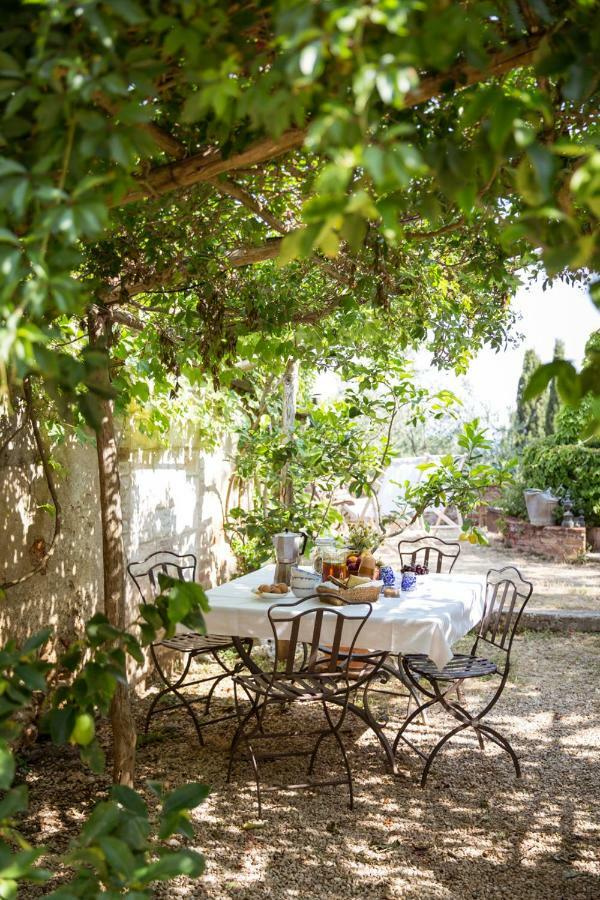 Agriturismo Biologico Ebbio Villa มอนเตริจโจนี ภายนอก รูปภาพ