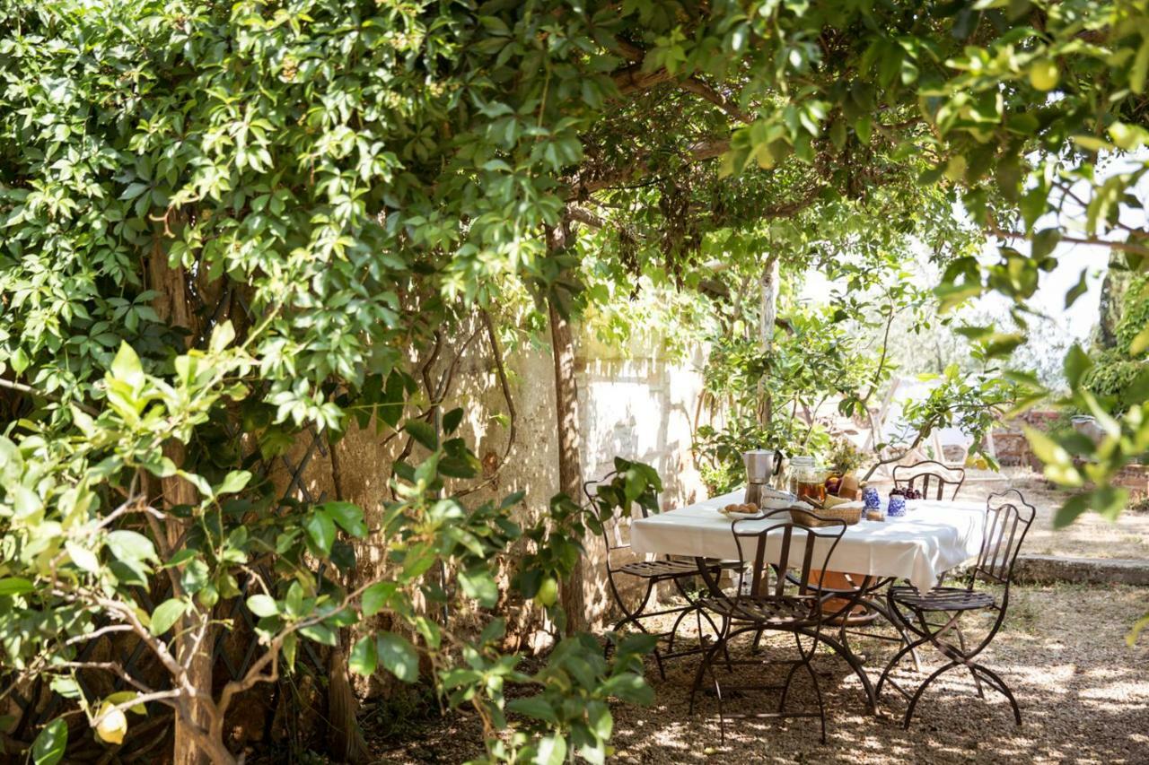 Agriturismo Biologico Ebbio Villa มอนเตริจโจนี ภายนอก รูปภาพ